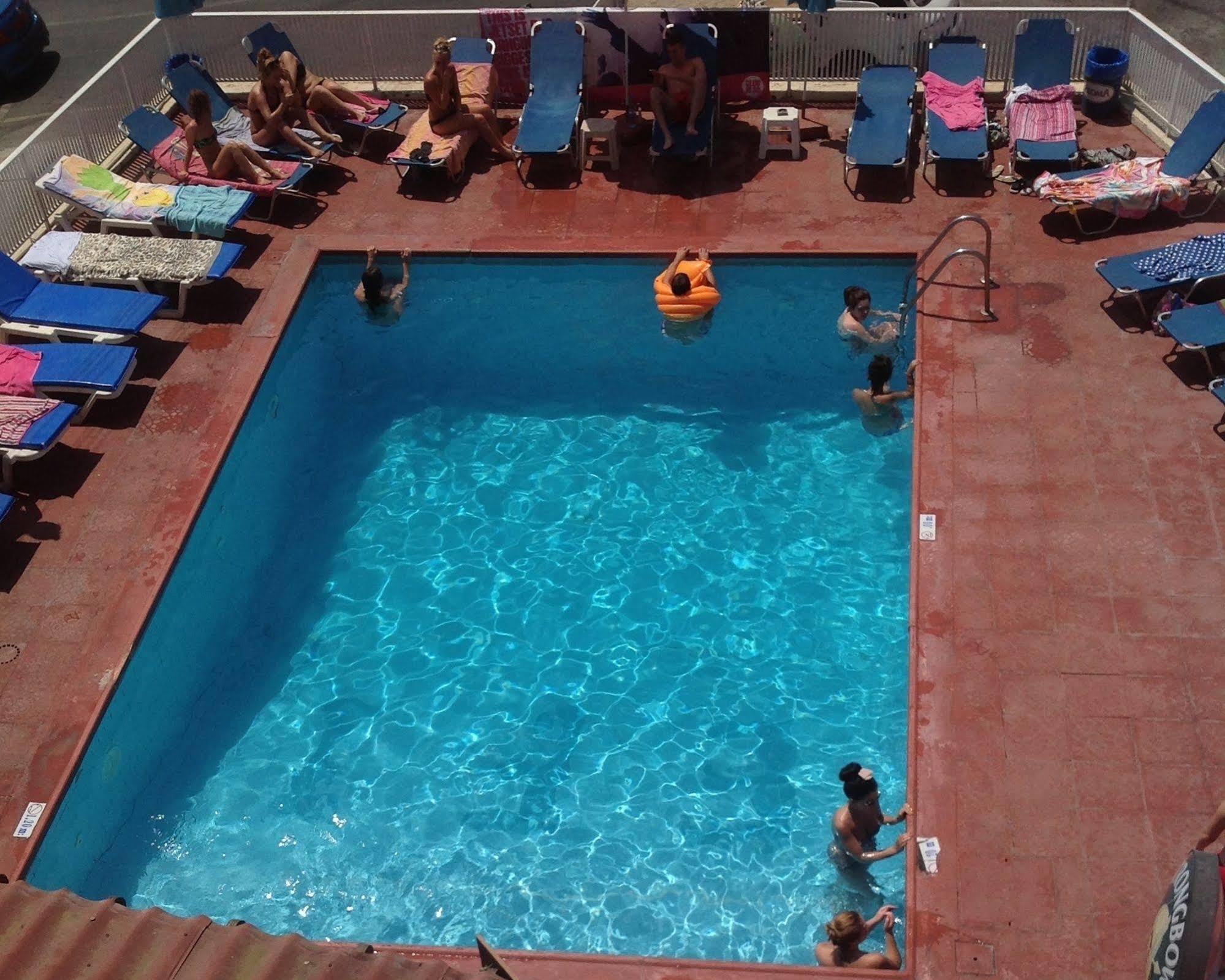 Efi Hotel Apts Ayia Napa Bagian luar foto