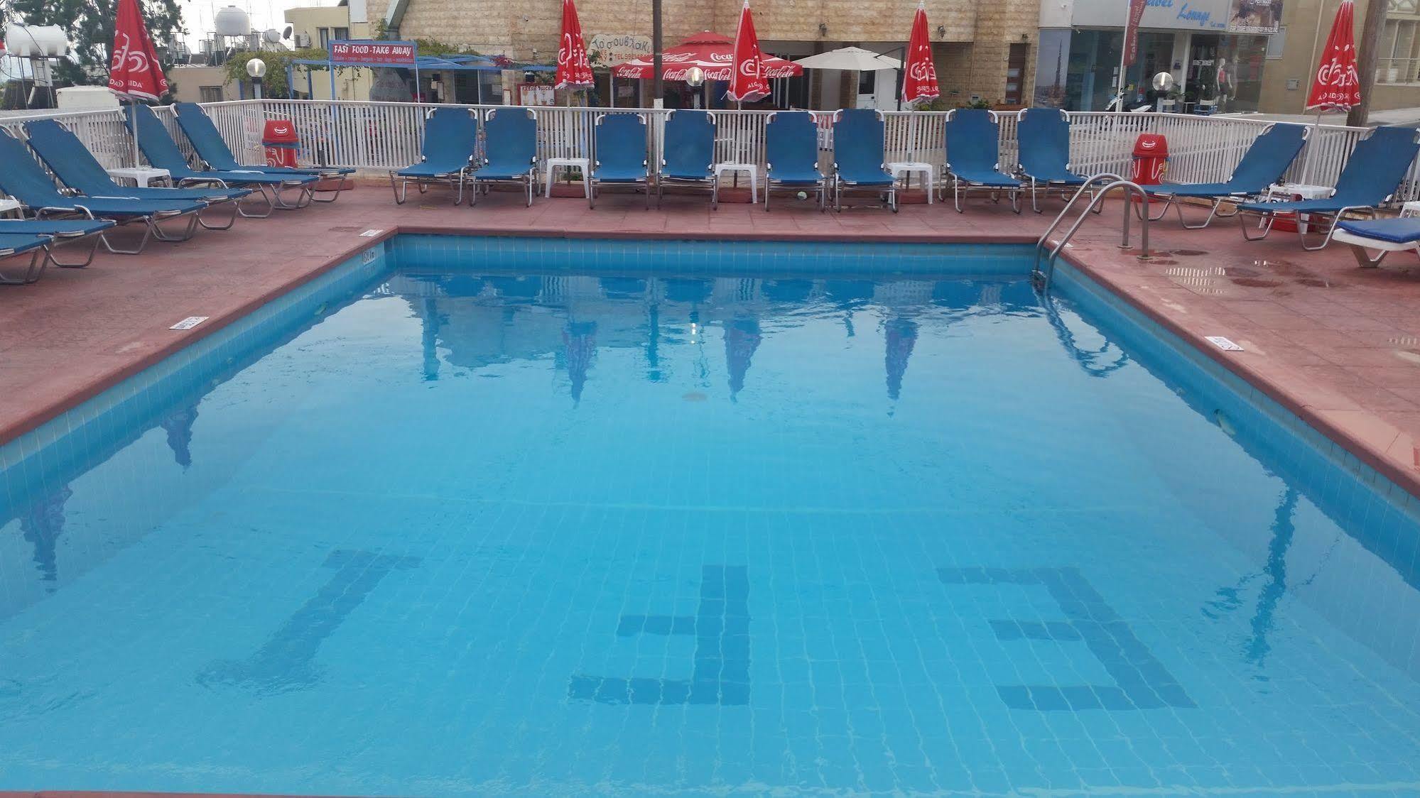 Efi Hotel Apts Ayia Napa Bagian luar foto